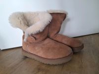 Ugg Stiefel Schuhe 38 hellbraun Nordrhein-Westfalen - Essen-Margarethenhöhe Vorschau