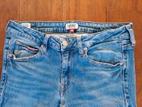 Tommy Jeans Sandy Mid Rise Straight 27/30 Nordrhein-Westfalen - Oberhausen Vorschau