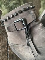 Kennel &Schmenger Stiefelette 37/4,5 Nieten grau Wedges K&S Brandenburg - Falkensee Vorschau