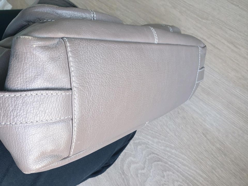 Fabiani Schultertasche | Leder | taupe braun Henkeltasche in Dreieich