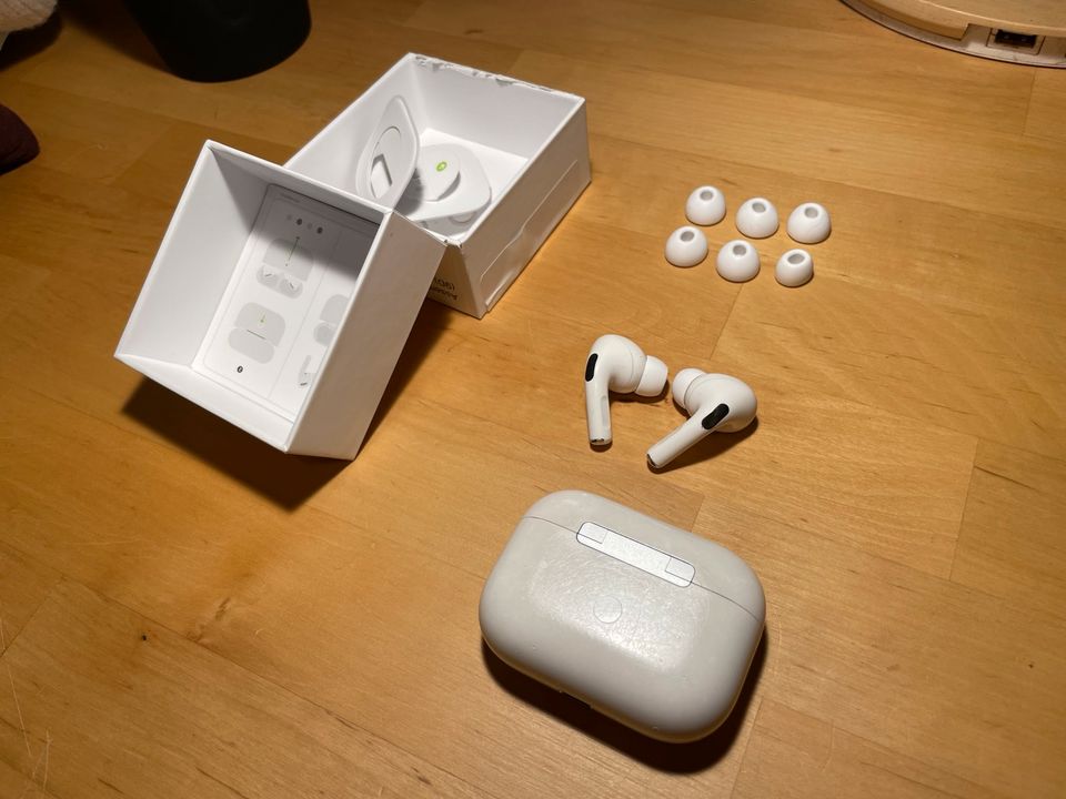 Air Pods Pro 1. Generation mit Case in Hildesheim