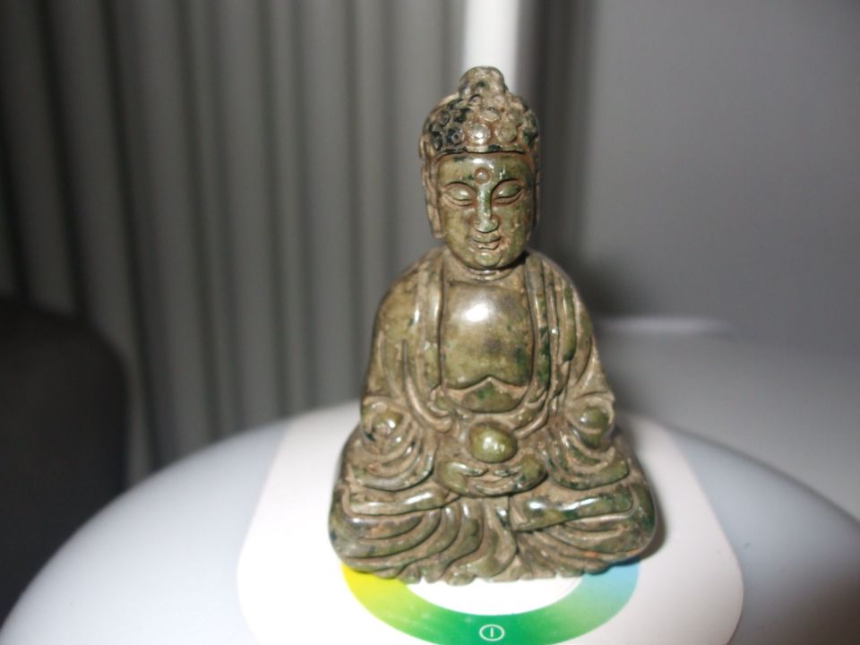 BUDDHA ANHÄNGER JADE in Gauting