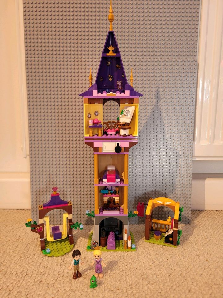 Lego Disney 43187 Rapunzels Turm in Essen-Haarzopf