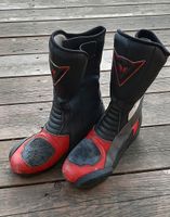 Damen-Motorradstiefel DAINESE in Schwarz-Weiß-Rot Gr. 39 Brandenburg - Welzow Vorschau