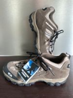 Neue Original Salomon Trekking Wanderschuhe Laufschuhe 44 / 45 Baden-Württemberg - Dotternhausen Vorschau