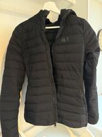 Suche Jack Wolfskin Daunenjacke M/L schwarz !! Modell ersichtlich Kiel - Gaarden Vorschau