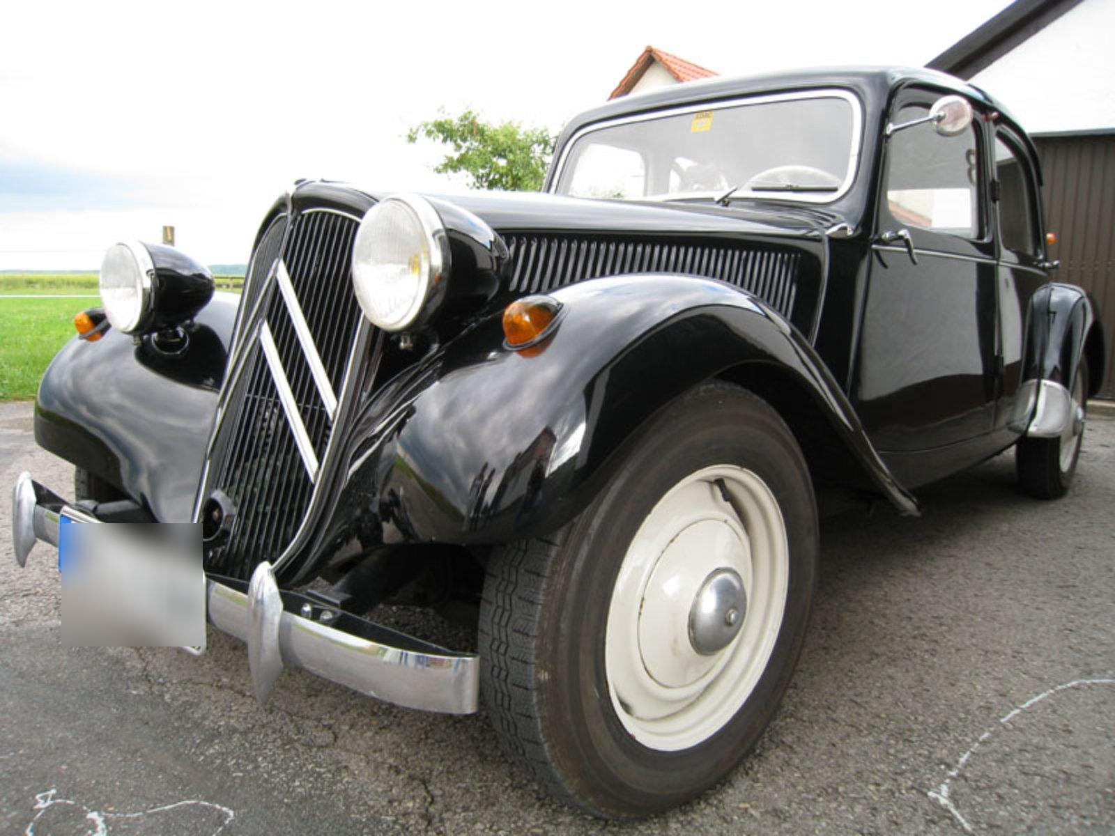 Abbildung des Autos Oldtimer Citroën 11CV BL…