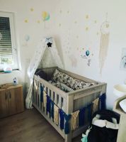 Kinderbett aus Massivholz ohne Deko Nordrhein-Westfalen - Overath Vorschau