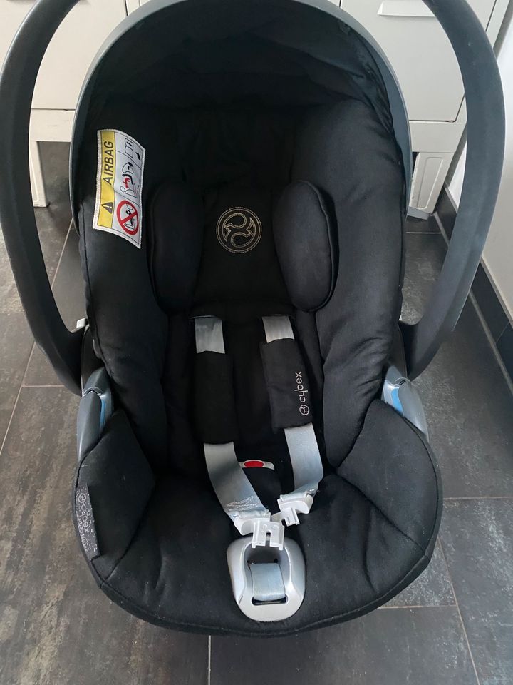 Babyschale Kindersitz Cybex Cloud Z i Size + Cybex Base Z in Dresden