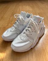 Nike Air Huarache Damen gr. 41 Sachsen-Anhalt - Köthen (Anhalt) Vorschau
