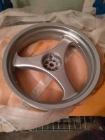 BMW r1100RT Alufelge hinten frisch gepulvert MTH2 4.50x18 E Berlin - Reinickendorf Vorschau