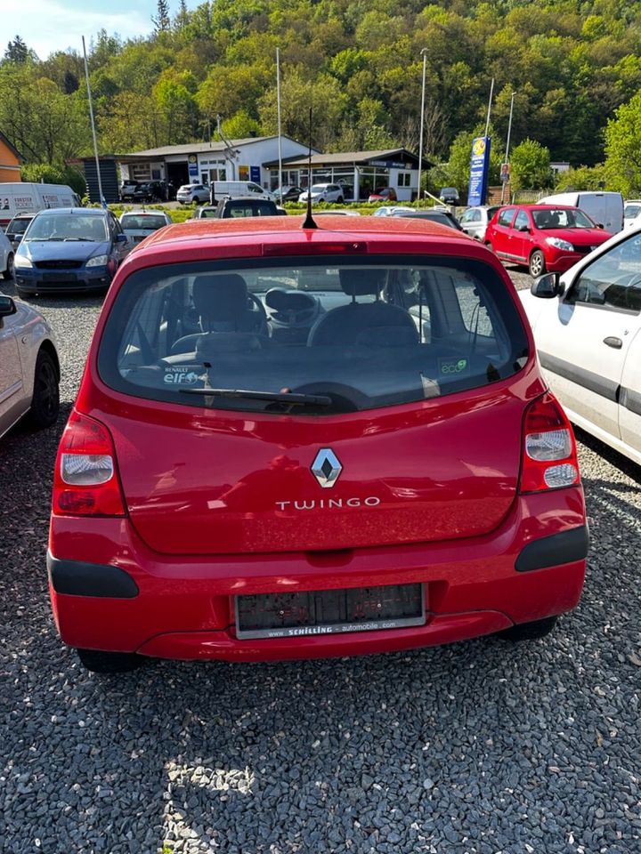 Renault Twingo Authentique in Niederbrombach