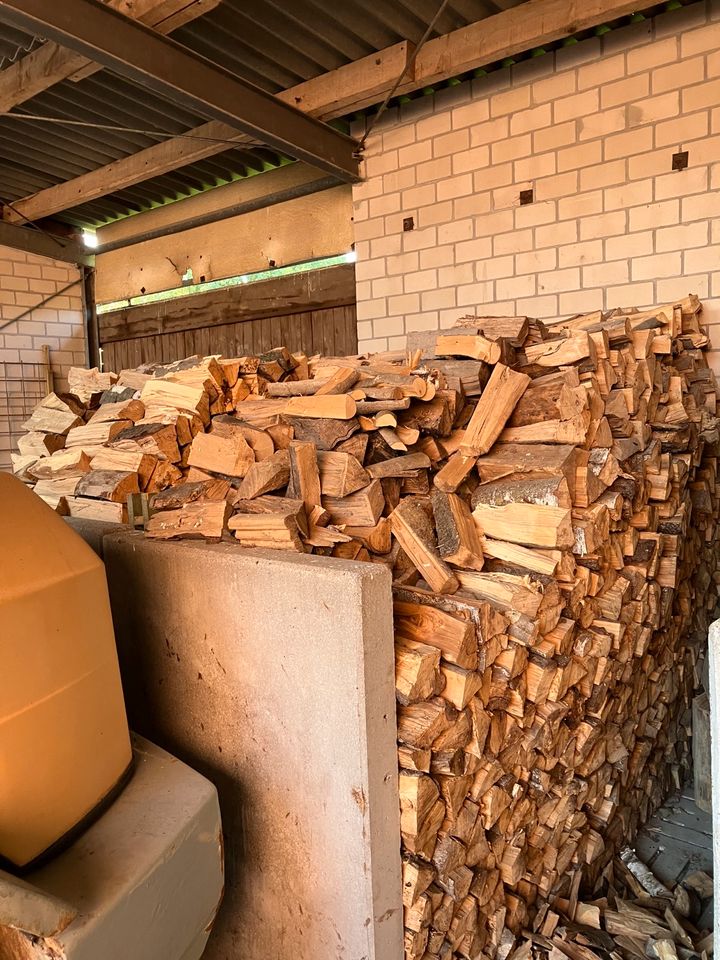 Brennholz / Kaminholz / trockenes Holz in Rosendahl