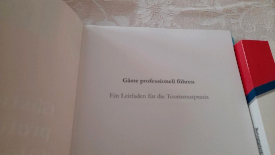 Bücher " Gäste professionell führen" "Reiseleitung und Gästefüh.. in Blumenhagen MV