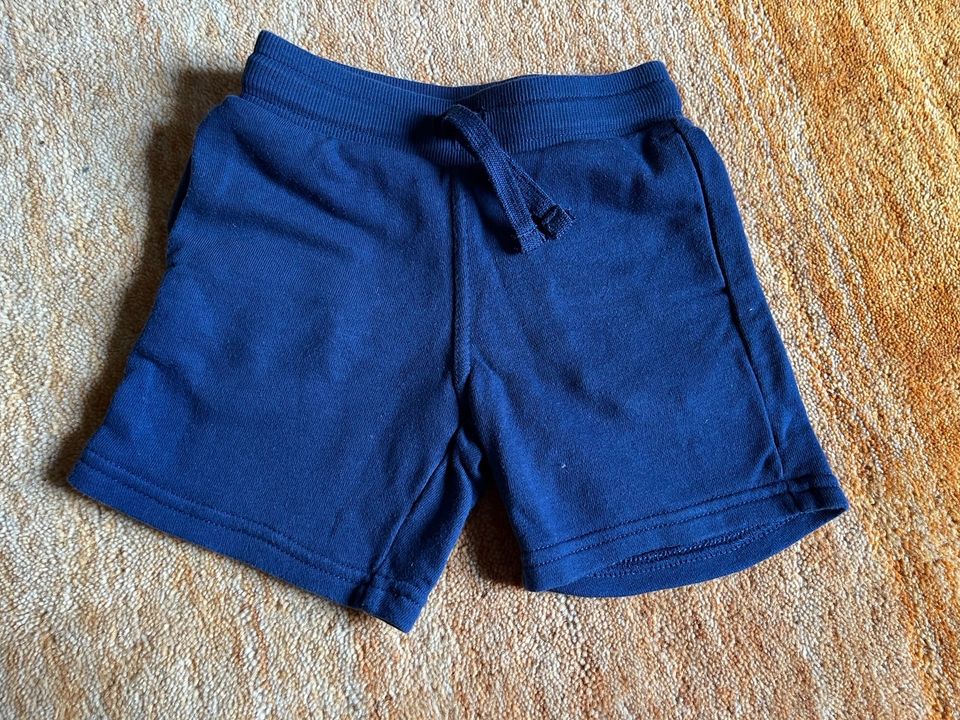 Kurzehose von H&M gr. 98 in Kirchheim unter Teck