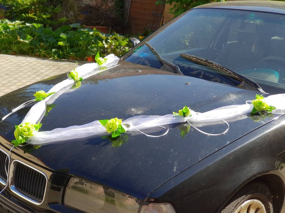 Hochzeitsdeko Autoschmuck Autogirlande Weiß Apfelgrün Rosen Neu in Freital