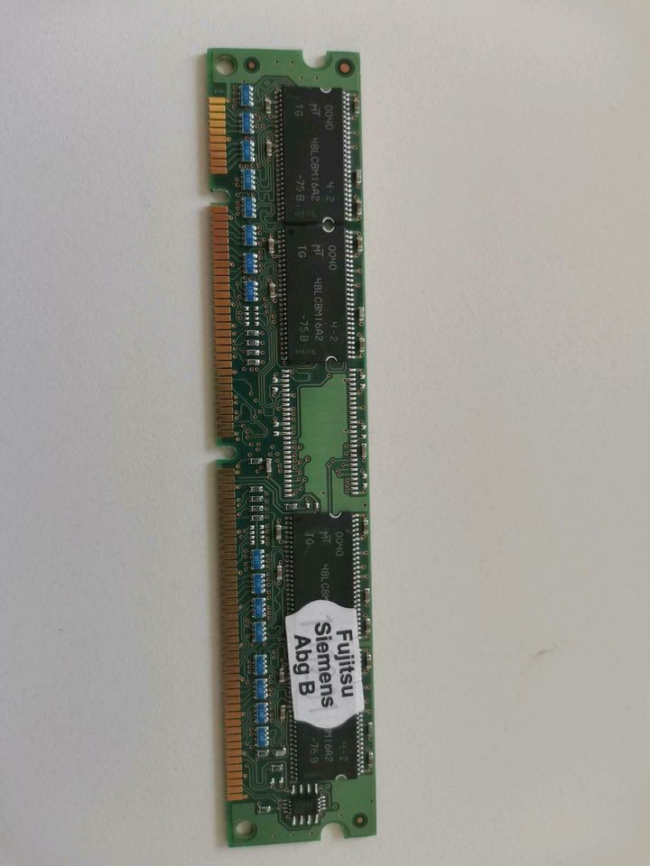 RAM Siemens 64 MB  PC133U-333-542-C in Leipzig