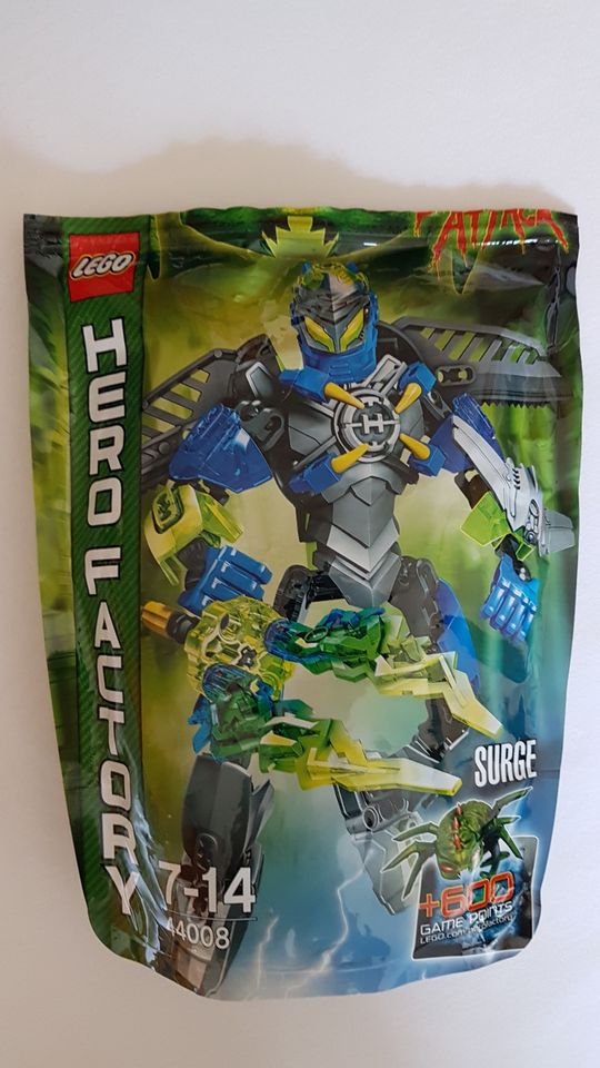 Lego Hero Factory: Surge 44008 und Stormer 44010 in Hamburg