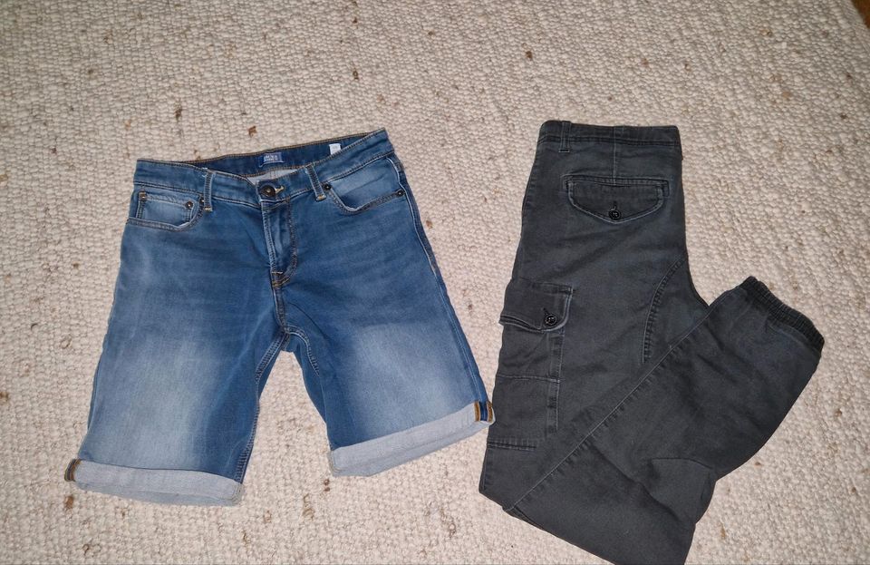 Paket: Hose & Shorts von Jack & Jones junior, Gr. 170 in Bonn