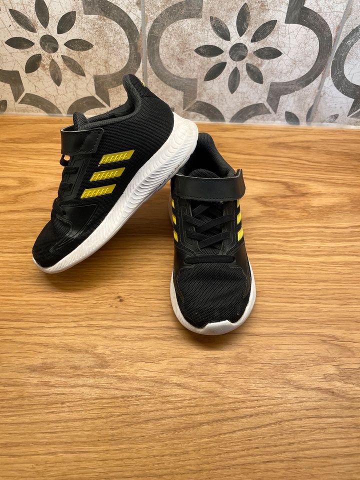 Adidas Schuhe Gr.27 in Barnstorf