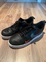Nike Air Force Schwarz/ Grau Gr. 42 Bayern - Rannungen Vorschau
