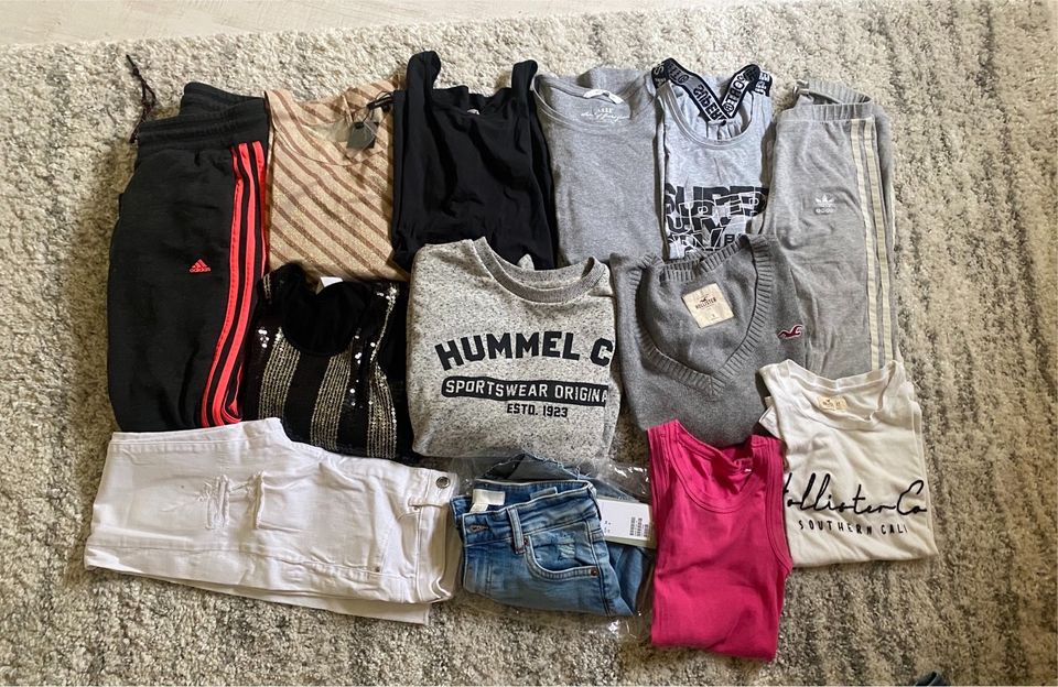 Kinder/Jugendliche/Damen Kleiderpaket gr XS/S (SuperDry,H&M) in Melle