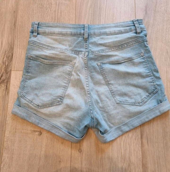 Damen jeans short H&M Gr. L in Enger