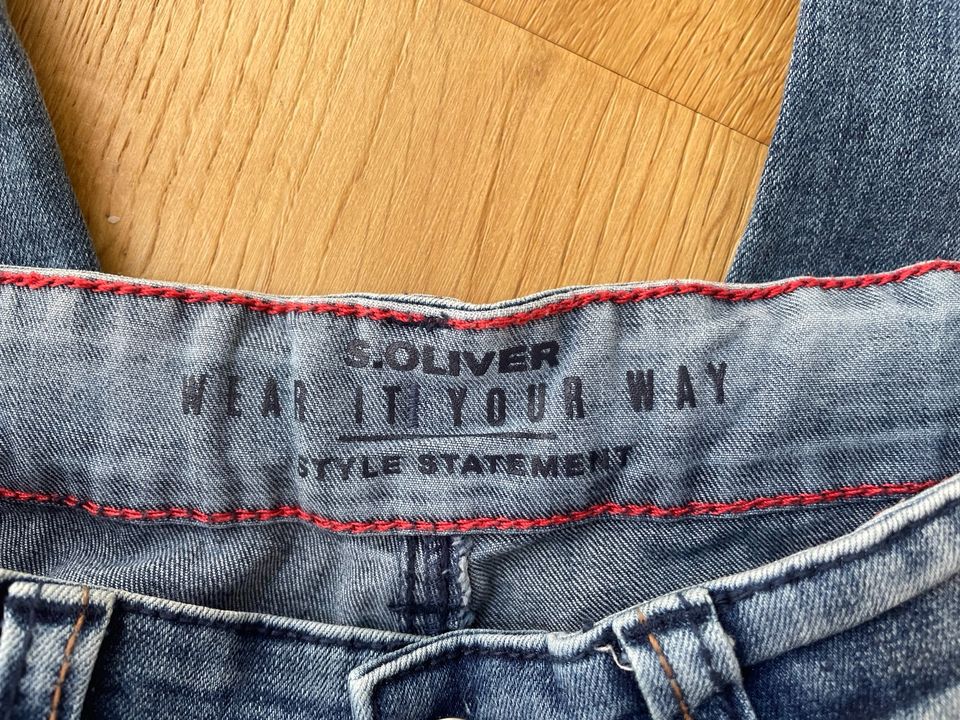 S‘Oliver Jungen Jeans Slim Gr.170 in Hüttenberg