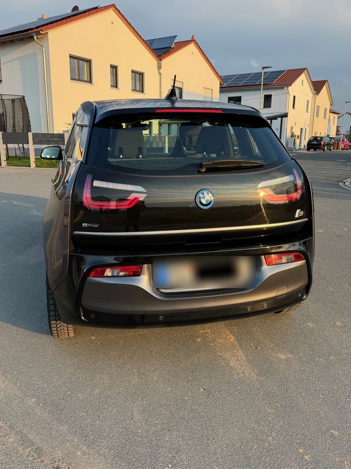 BMW i3 (94Ah) REX mit 50KW Schnellladefunktion in Langenzenn