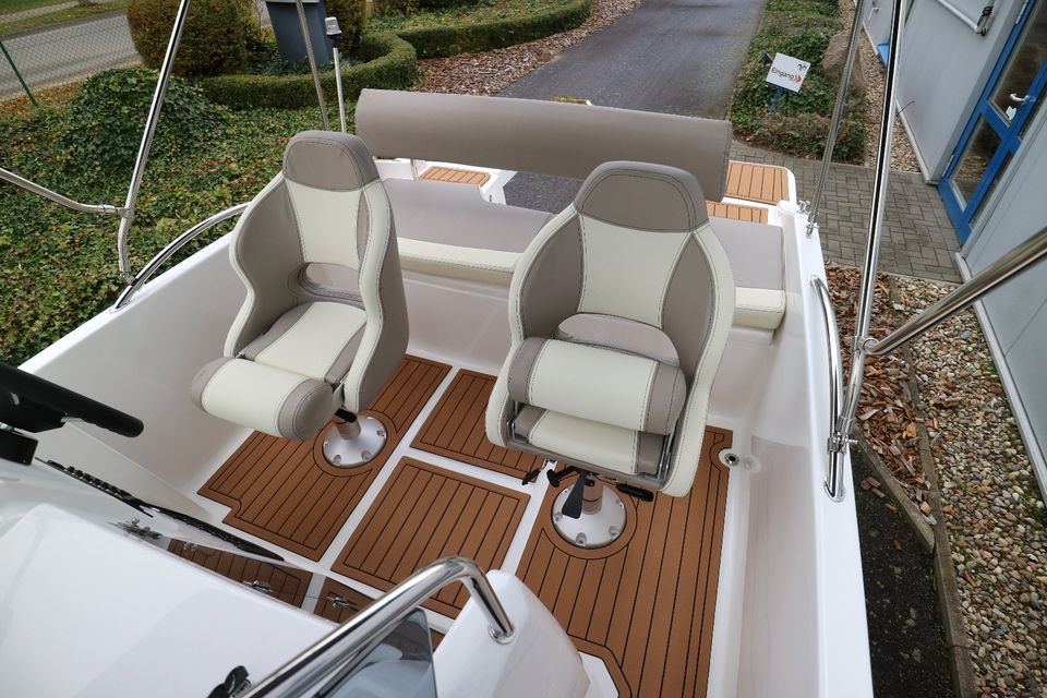 Aquila 5.3 Sun - NEU - Boot mit Motor Suzuki 70PS - in Rechlin