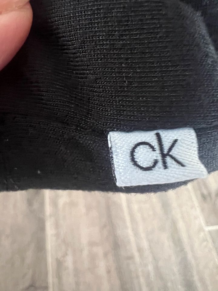 Shirt Calvin Klein Größe M in Schwaara