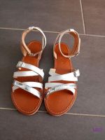 Geox Leder Schuhe Sandalen Zehentrenner 36 neu Thüringen - Eisenach Vorschau