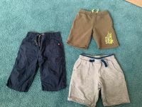 Shorts Bermuda Größe 122 alle neu oder wie neu Niedersachsen - Emden Vorschau