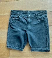 Stylische  Jeans Bermuda C&A in Gr. 44 topp Zustand Baden-Württemberg - Westerheim Vorschau