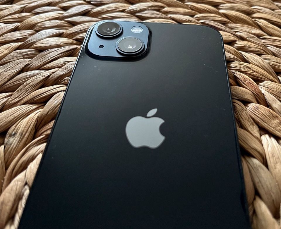 Apple iPhone 13 Schwarz Black iOS Smartphone Tausch Handy Care in Burg