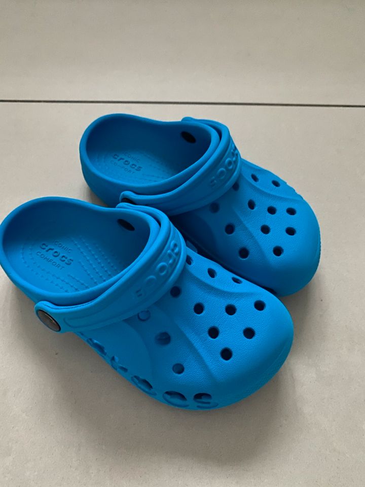 Crocs Kind Größe C 10 blau in Schwerin