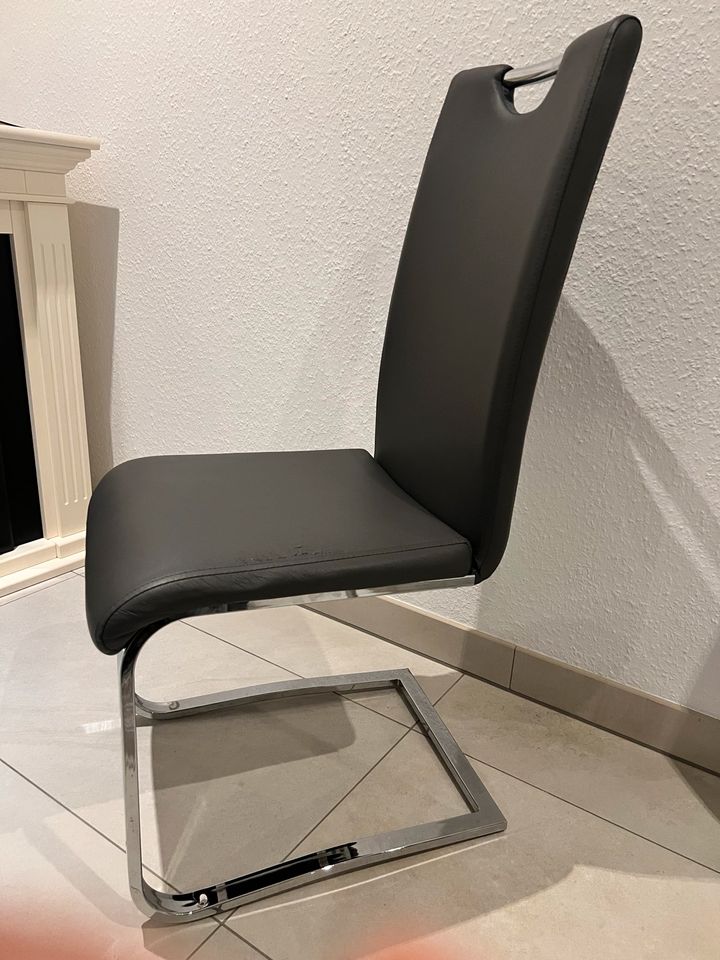 10 gebrauchte Stühle in Hannover