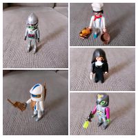 Playmobil Figuren Astronaut/Nonne/Alien/Koch/Roboter, Rollschuhe Bremen - Neustadt Vorschau