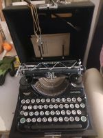 Klein-Continental Schreibmaschine mit Koffer und Schlüssel Leipzig - Engelsdorf Vorschau