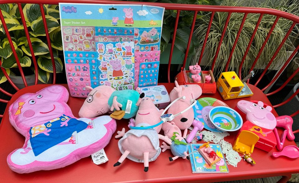 Peppa Wutz Fan Paket Auto Kissen Plüsch Geschirr… in Köln