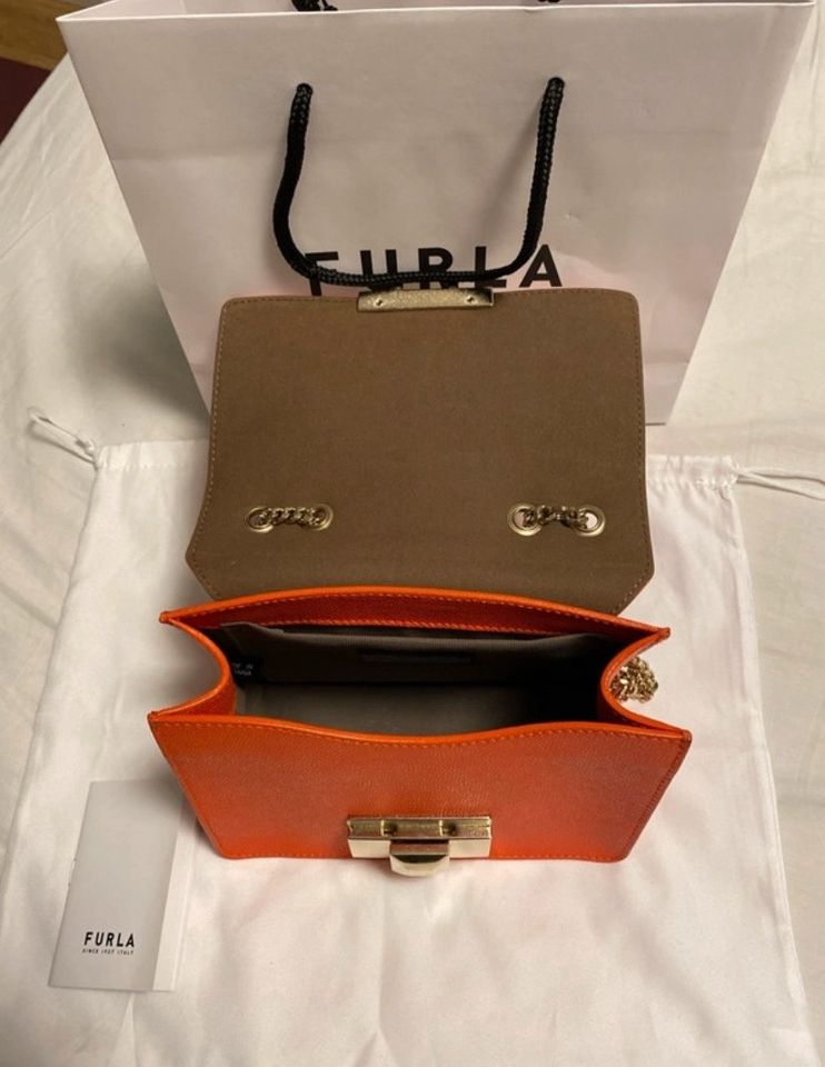 Furla Tasche Orange original in Düsseldorf