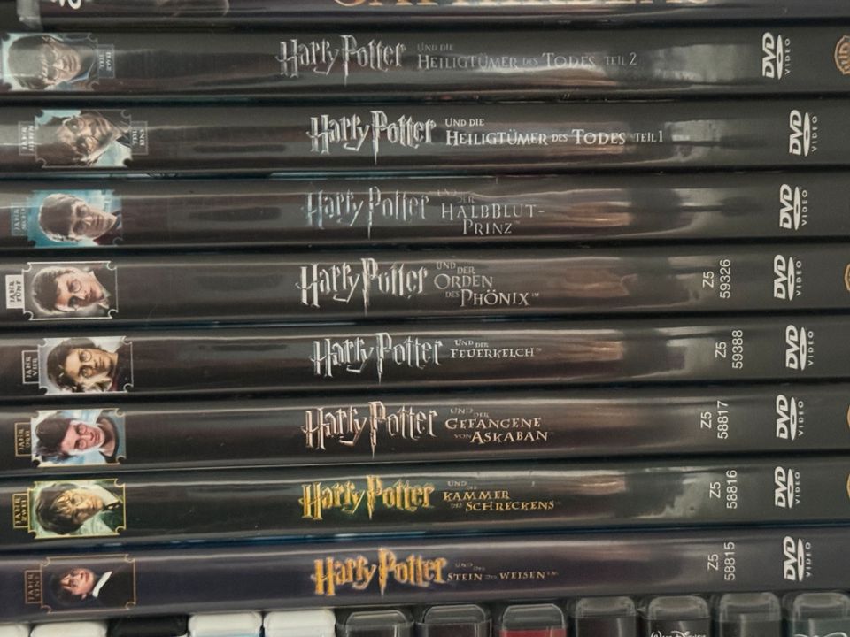 Harry Potter 1-8 DVDs in Frankfurt am Main