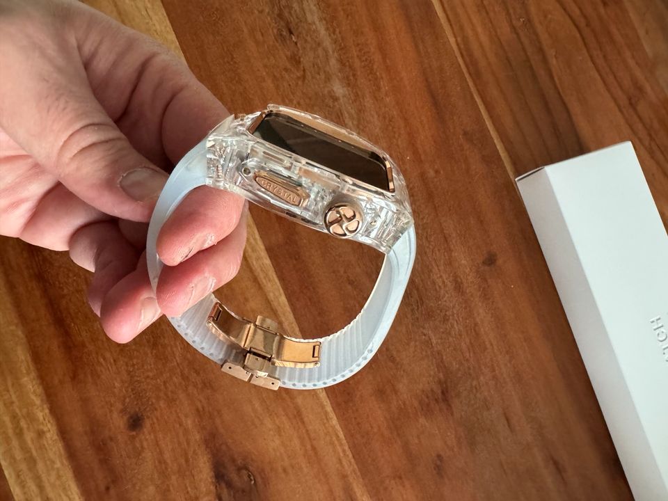 Apple Watch Series 8 45mm Silver Aluminium mit Luxus Case in Petershausen