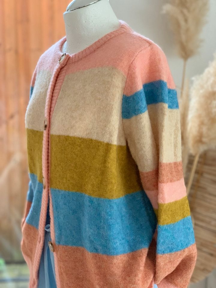 Culture M/L Strickjacke Cardigan rosa hellblau beige in Handewitt