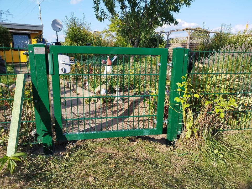 Schiebetor, Zweiflügeliges Tor, Antriebe, MetallZaun, Stabmatten in Rostock