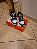 Nike Dunk Low Köln - Höhenberg Vorschau