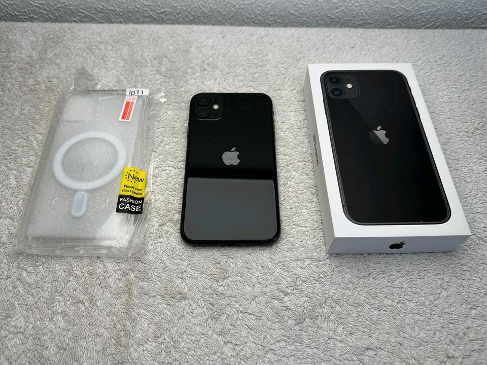 Apple iPhone 11 64GB Schwarz 100% Akkukapazität Garantie Händler in Rüthen