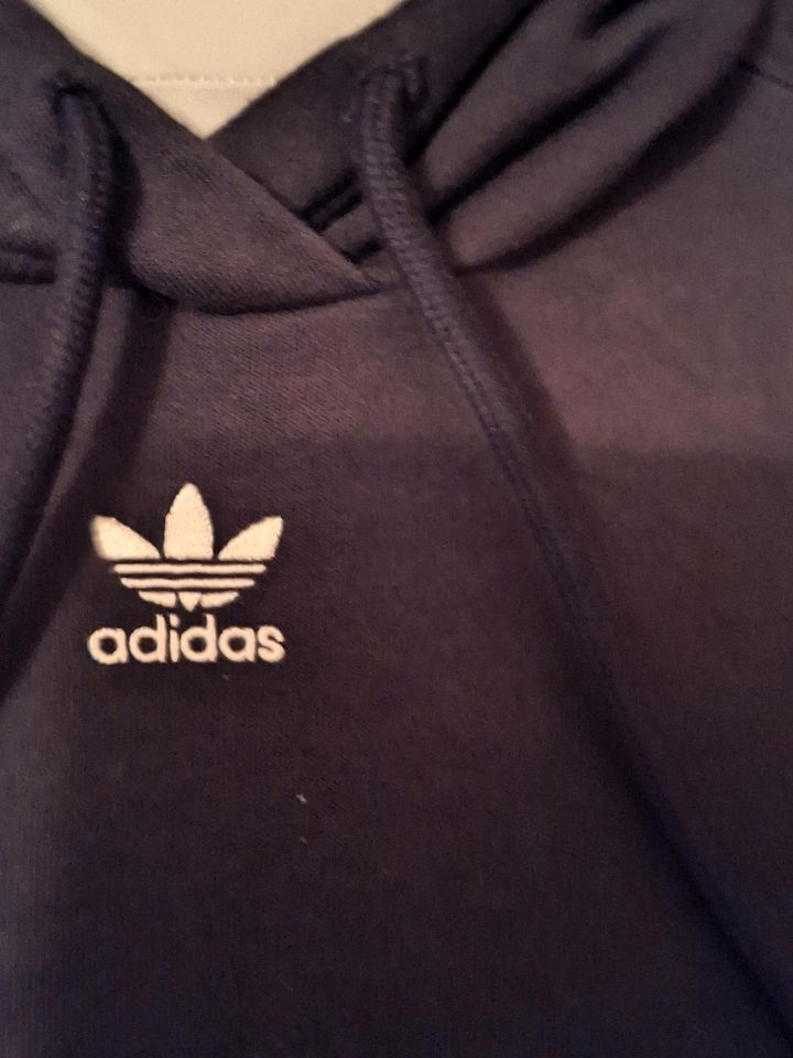 Adidas hoodie 42 neu in Forchheim
