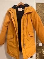 Neuwertige Tommy Hilfiger Winterjacke Hessen - Korbach Vorschau