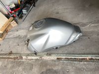 Honda CBF 600 Benzintank top Zustand Nordrhein-Westfalen - Paderborn Vorschau